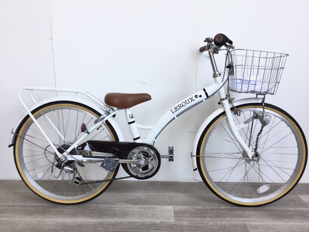 子供用の白の22 cm の自転車